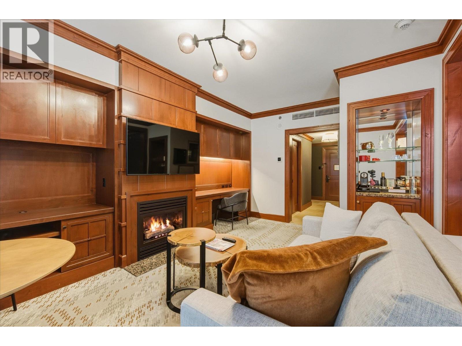 454 4591 Blackcomb Way, Whistler, British Columbia  V8E 0Y4 - Photo 9 - R3086403