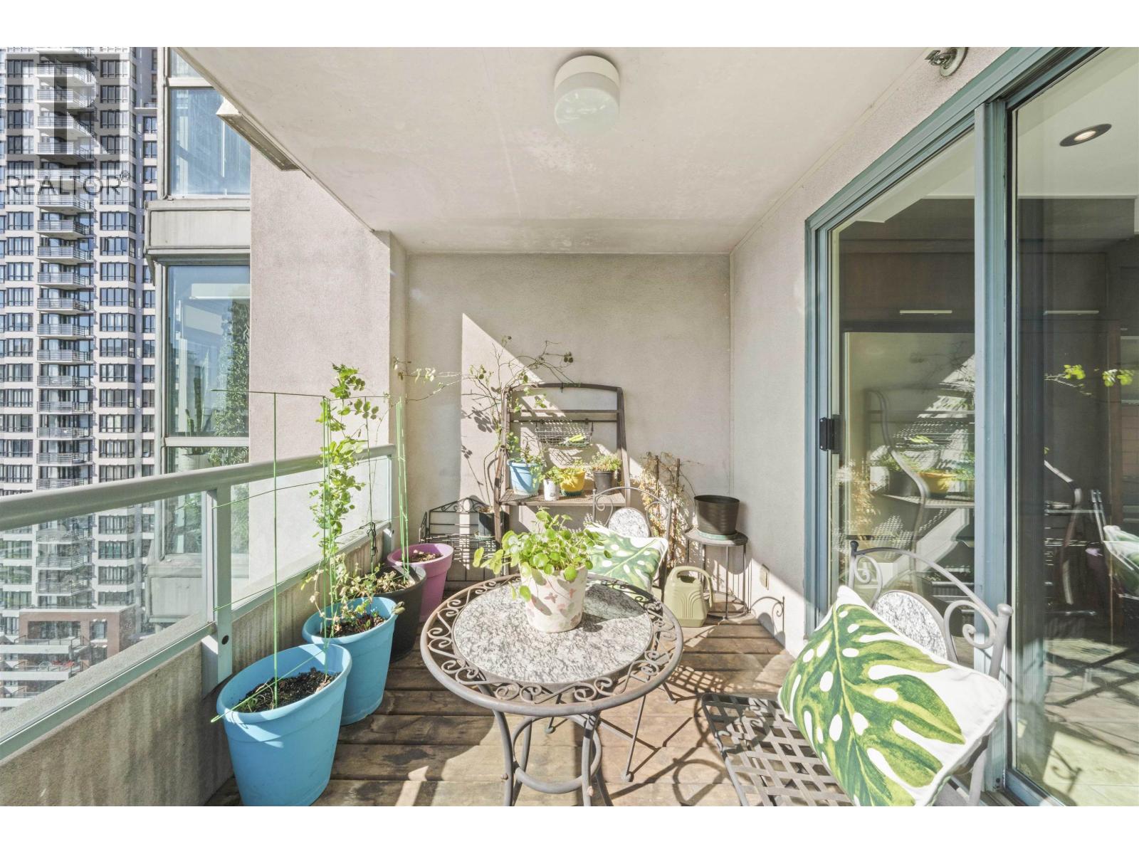 1201 888 Hamilton Avenue, Vancouver, British Columbia  V6B 5W4 - Photo 5 - R3086407