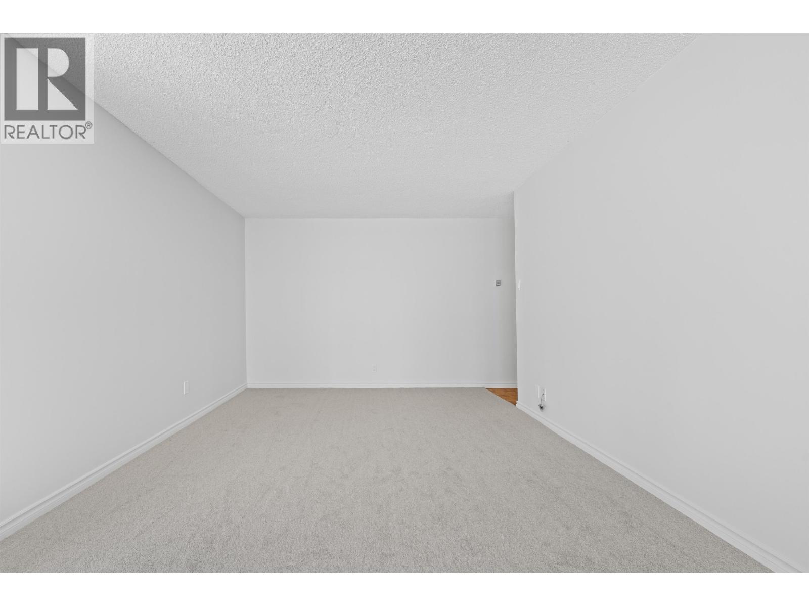 208 2024 Fullerton Avenue, North Vancouver, British Columbia  V7P 3G4 - Photo 11 - R3086426