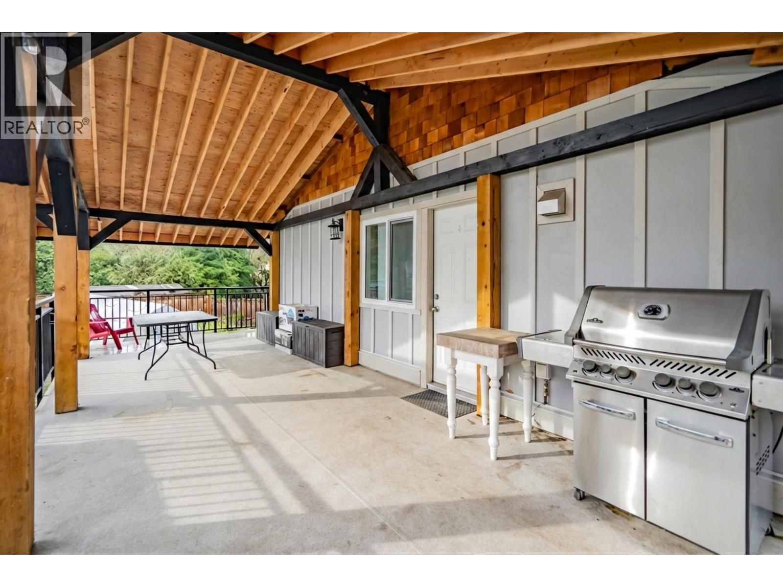 20837 Stoney Avenue, Maple Ridge, British Columbia  V2X 7T2 - Photo 3 - R3086414