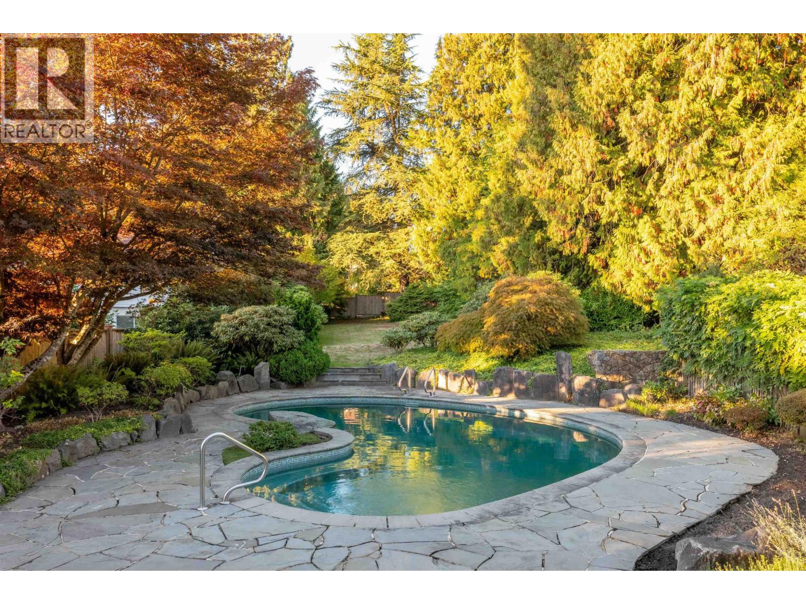 701 Dansey Avenue, Coquitlam, British Columbia  V3K 3G4 - Photo 28 - R3086454