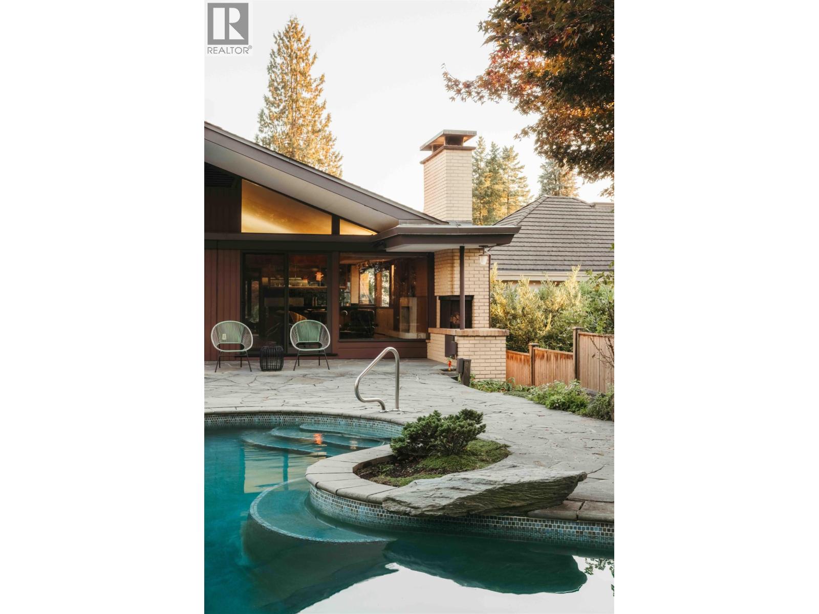 701 Dansey Avenue, Coquitlam, British Columbia  V3K 3G4 - Photo 32 - R3086454