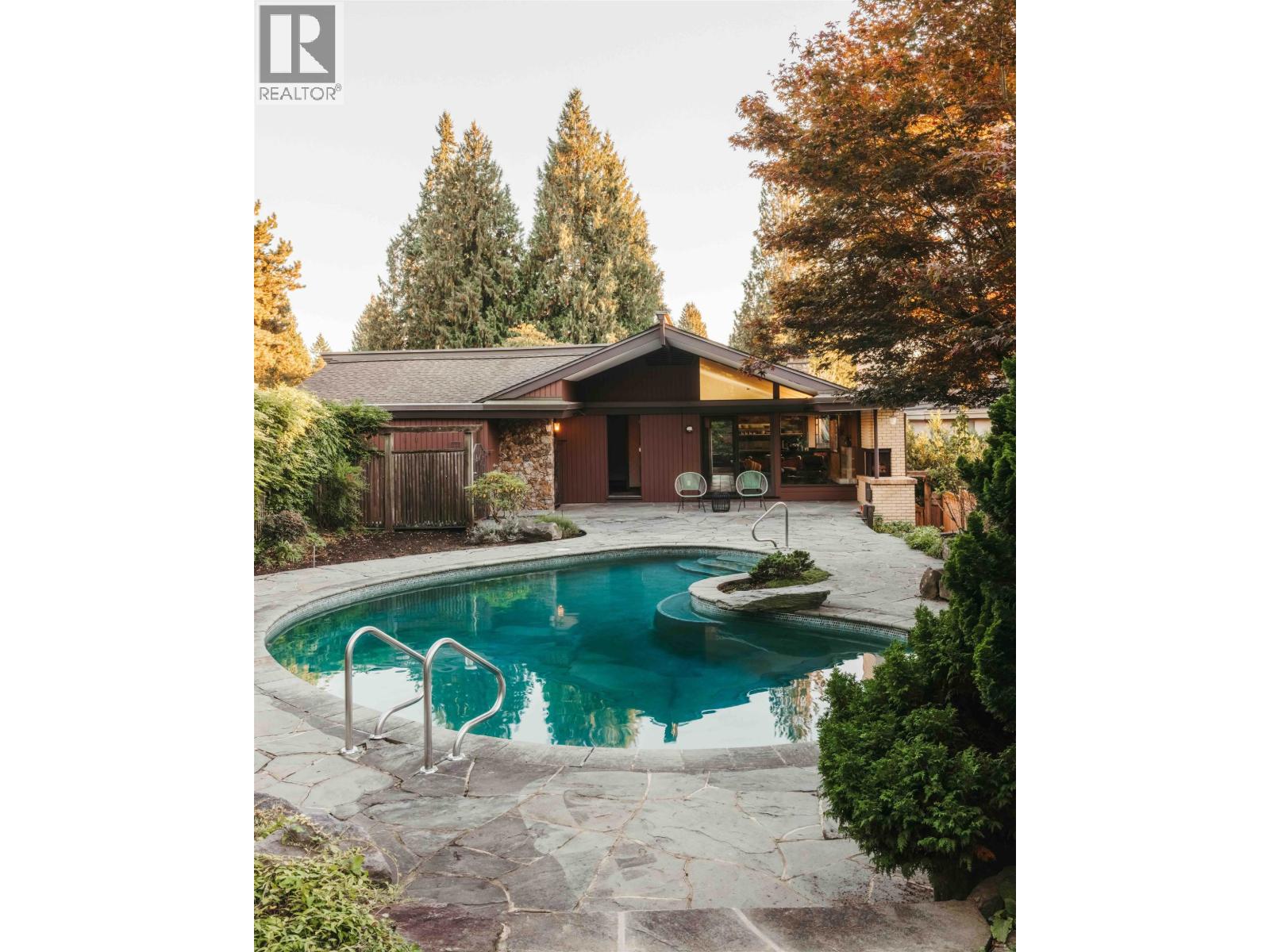 701 Dansey Avenue, Coquitlam, British Columbia  V3K 3G4 - Photo 33 - R3086454