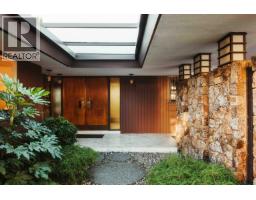 701 DANSEY AVENUE, Coquitlam, British Columbia