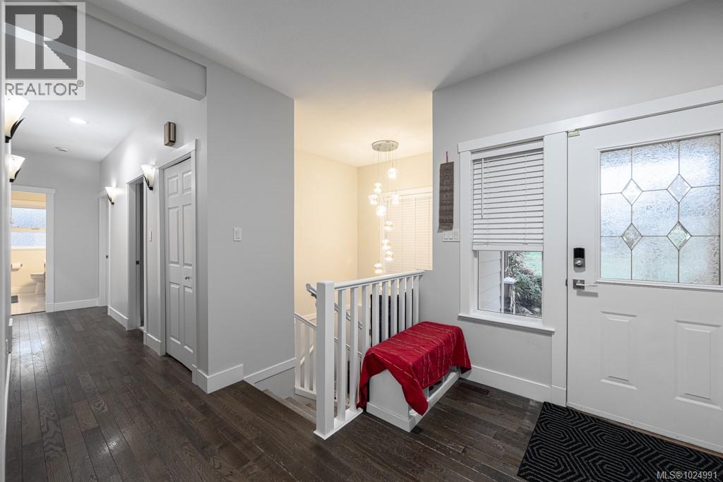 497 Poets Trail Dr, Nanaimo, British Columbia  V9R 7C5 - Photo 4 - 1024991