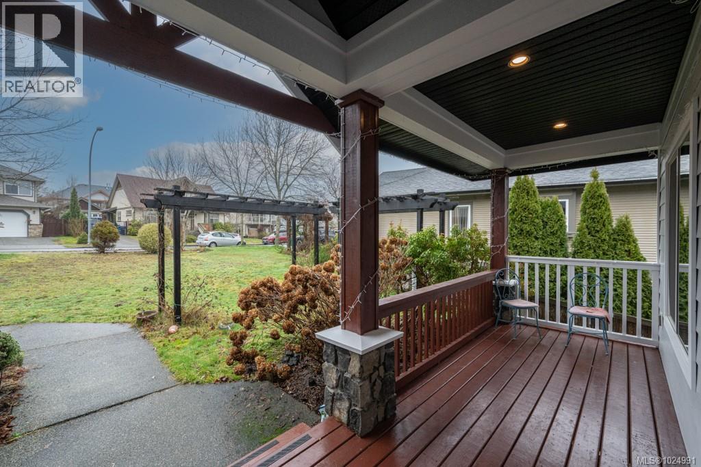 497 Poets Trail Dr, Nanaimo, British Columbia  V9R 7C5 - Photo 2 - 1024991