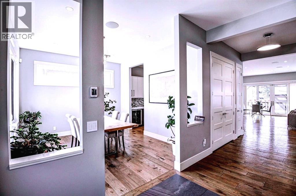 411 9 Street Ne, Calgary, Alberta  T2E 4K2 - Photo 3 - A2271628