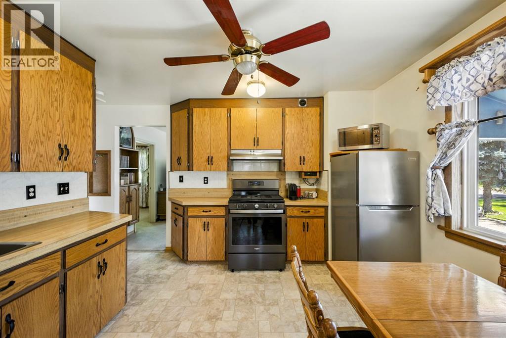 6383 32 Avenue Nw, Calgary, Alberta  T3B 0K1 - Photo 11 - A2280920