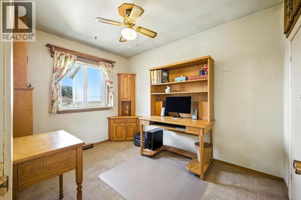 6383 32 Avenue Nw, Calgary, Alberta  T3B 0K1 - Photo 15 - A2280920