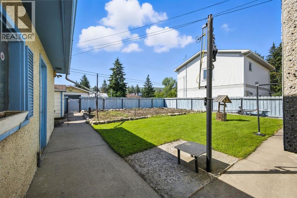 6383 32 Avenue Nw, Calgary, Alberta  T3B 0K1 - Photo 32 - A2280920