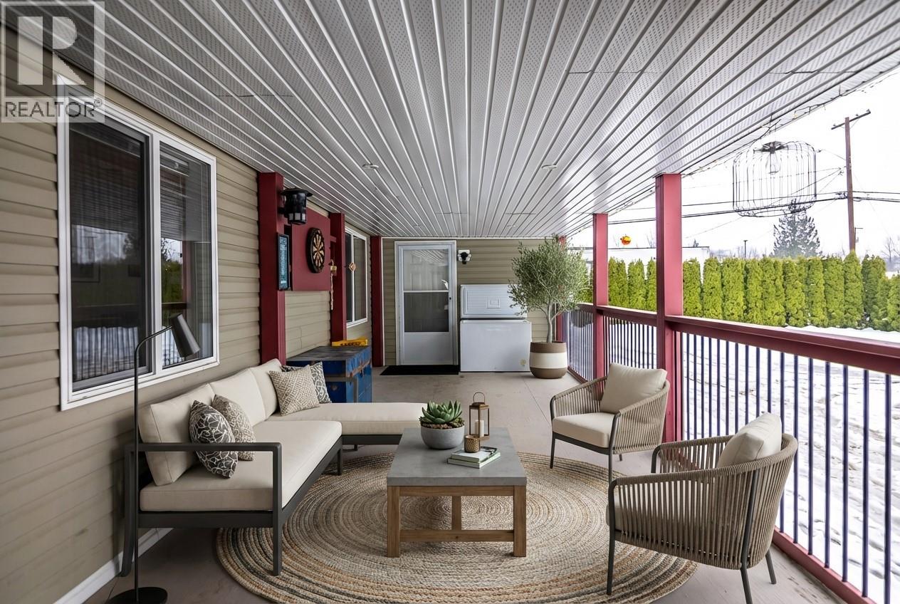 749 Big Eddy Road, Revelstoke, British Columbia  V0E 2S0 - Photo 4 - 10374666