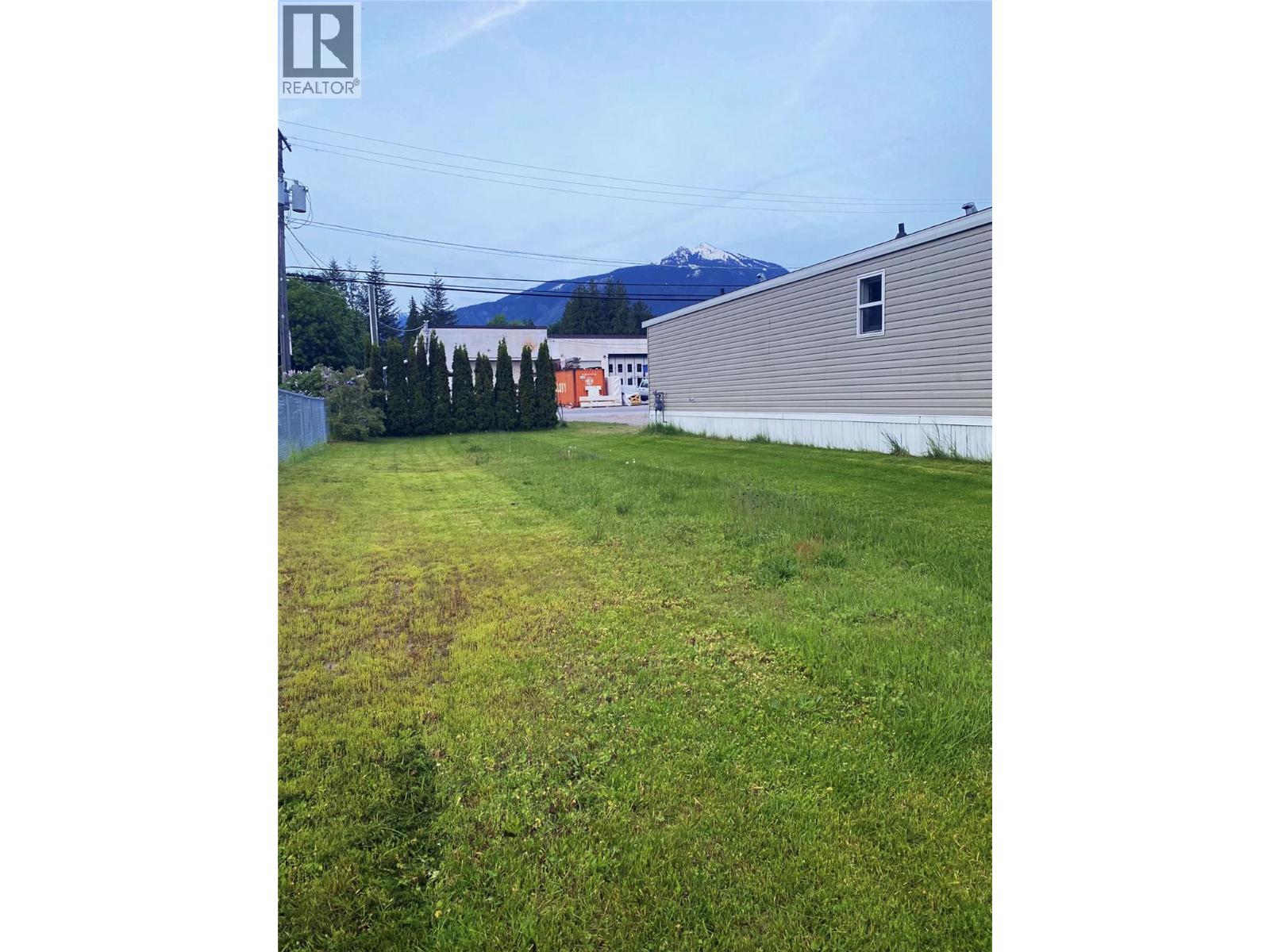 749 Big Eddy Road, Revelstoke, British Columbia  V0E 2S0 - Photo 26 - 10374666