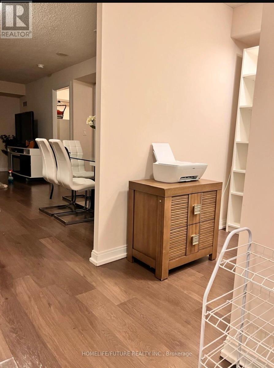 1401 - 255 Village Green Square, Toronto (Agincourt South-Malvern West), Ontario  M1S 0L7 - Photo 7 - E12755956