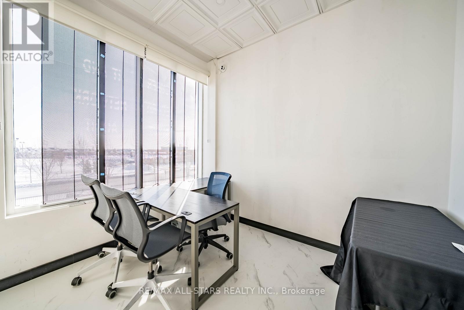 104a-U2 - 200 Mostar Street, Whitchurch-Stouffville (Stouffville), Ontario  L4A 4T7 - Photo 5 - N12755944