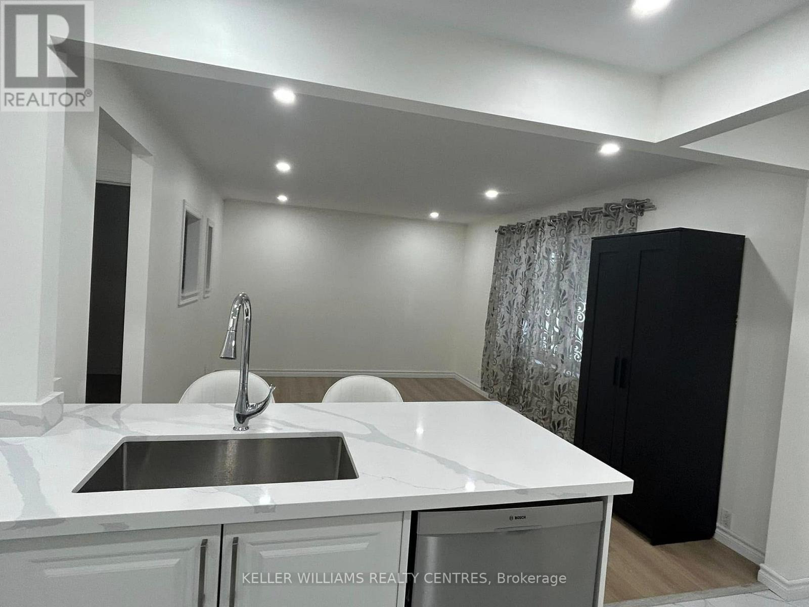 104 Gunn Street, Barrie (Wellington), Ontario  L4M 2H5 - Photo 6 - S12755966