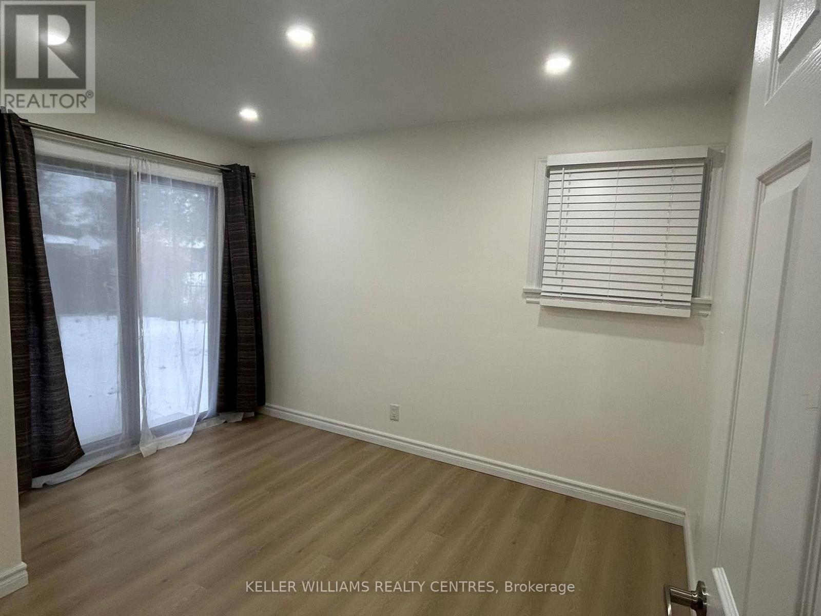 104 Gunn Street, Barrie (Wellington), Ontario  L4M 2H5 - Photo 7 - S12755966