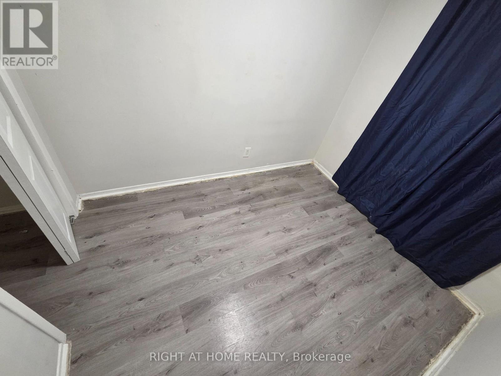 Level 2 - 1561 Eglinton Avenue West Avenue, Toronto, Ontario  M6E 2G9 - Photo 17 - C12573908