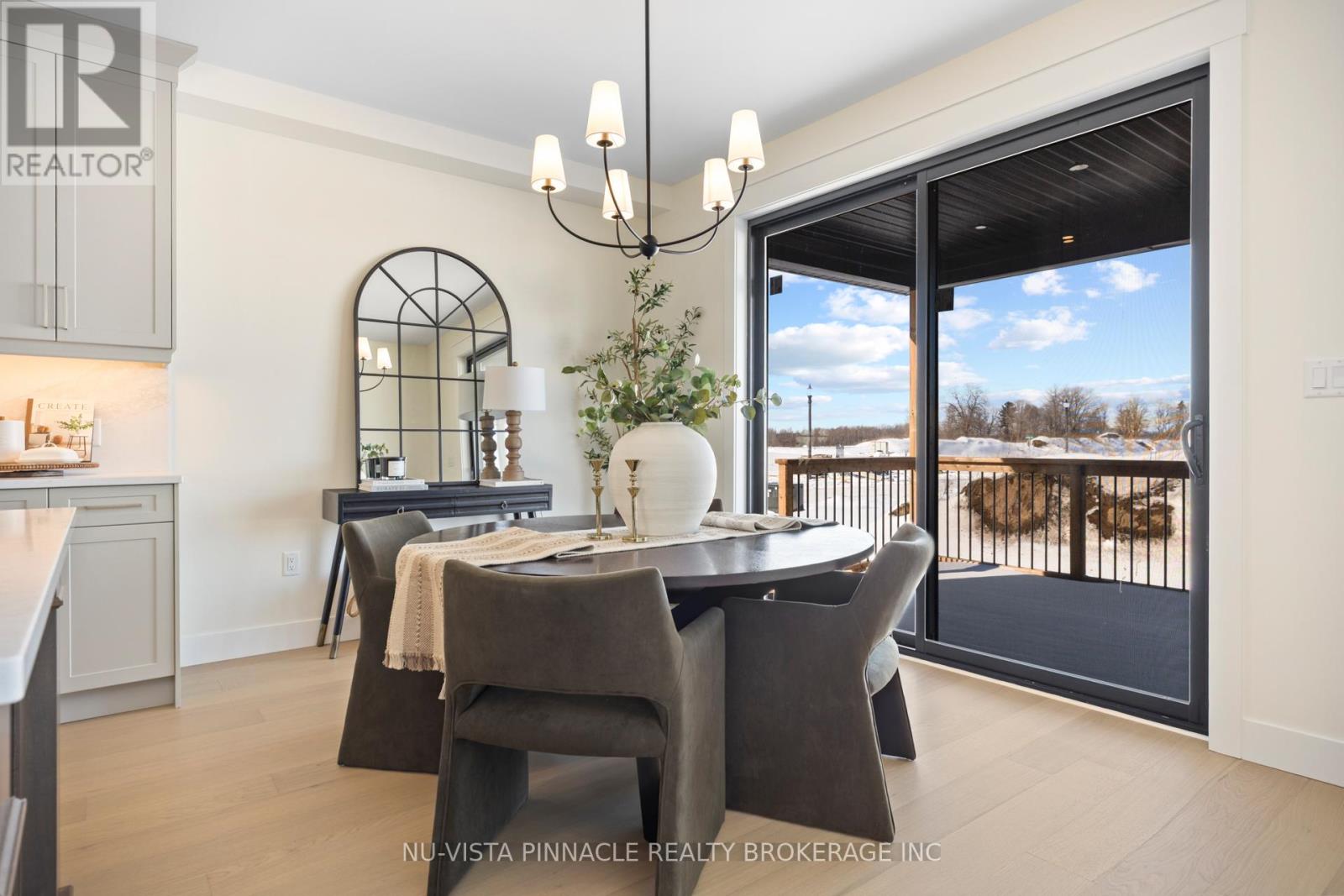 202 Harvest Lane, Thames Centre, Ontario  N0L 1G2 - Photo 17 - X12660874