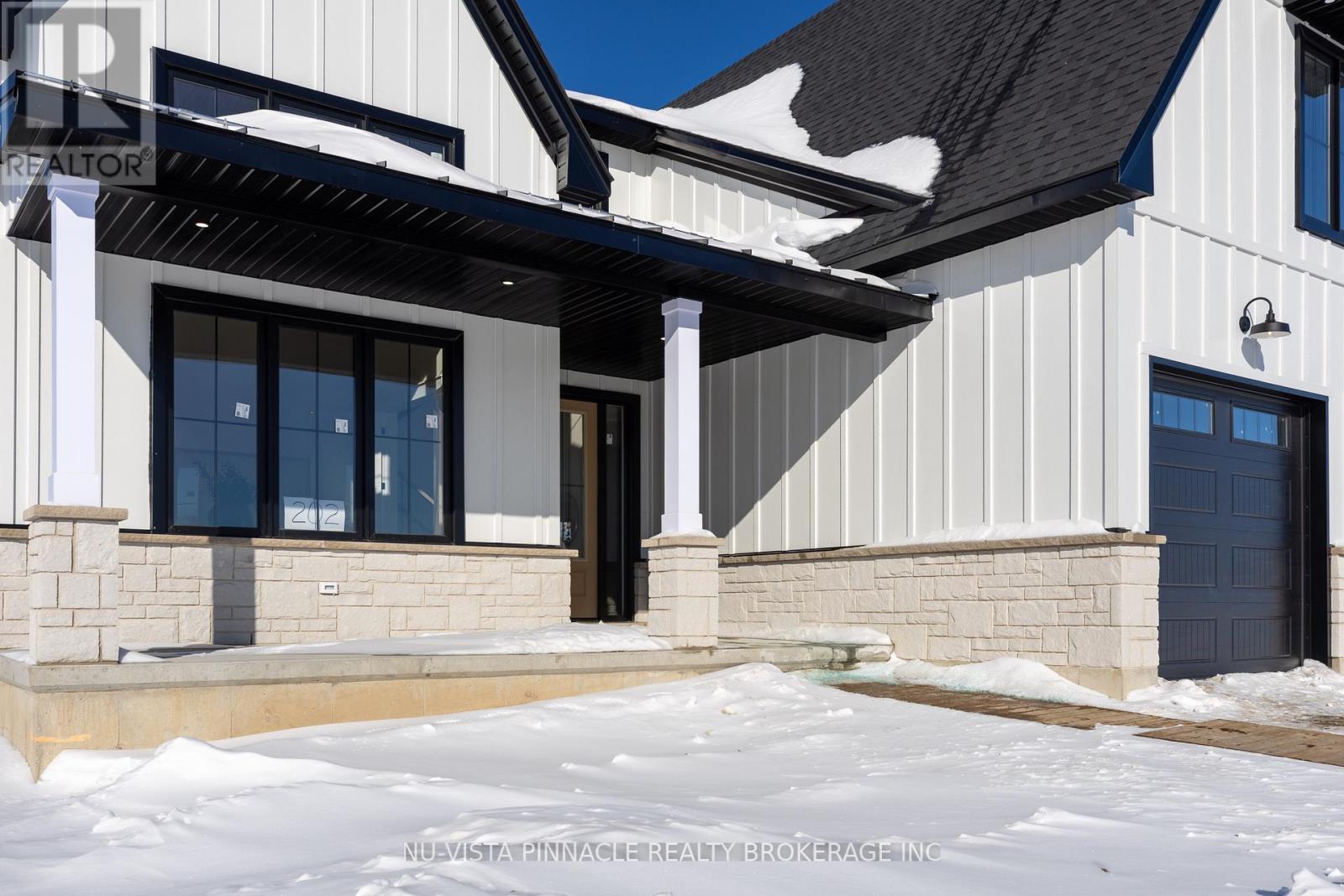 202 Harvest Lane, Thames Centre, Ontario  N0L 1G2 - Photo 4 - X12660874