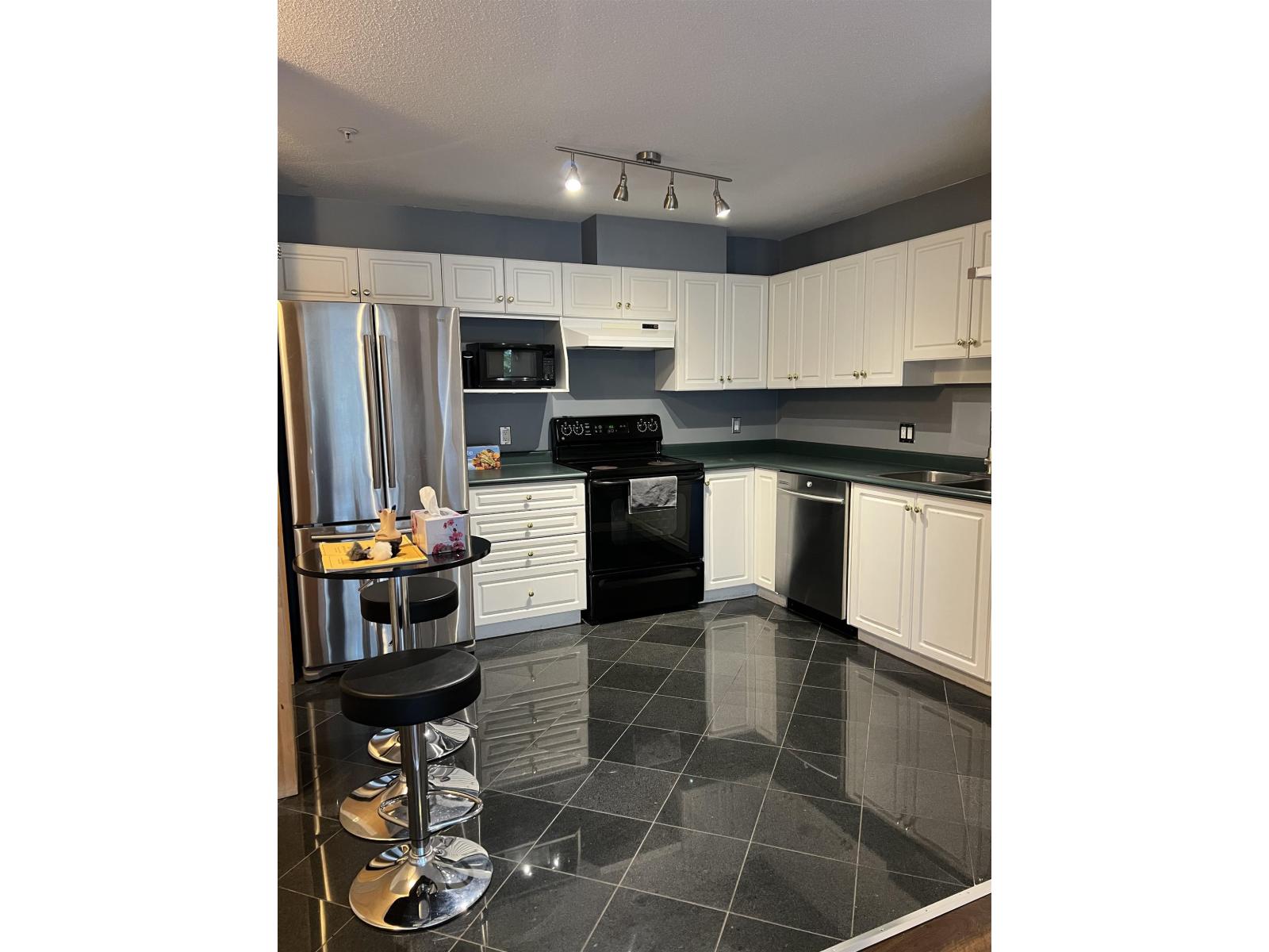 210 33718 King Road, Abbotsford, British Columbia  V2S 8J3 - Photo 11 - R3084136