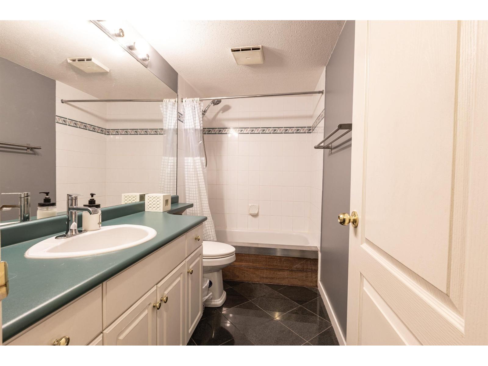 210 33718 King Road, Abbotsford, British Columbia  V2S 8J3 - Photo 6 - R3084136