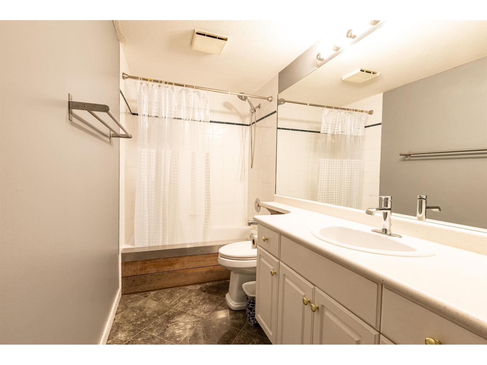 210 33718 King Road, Abbotsford, British Columbia  V2S 8J3 - Photo 7 - R3084136