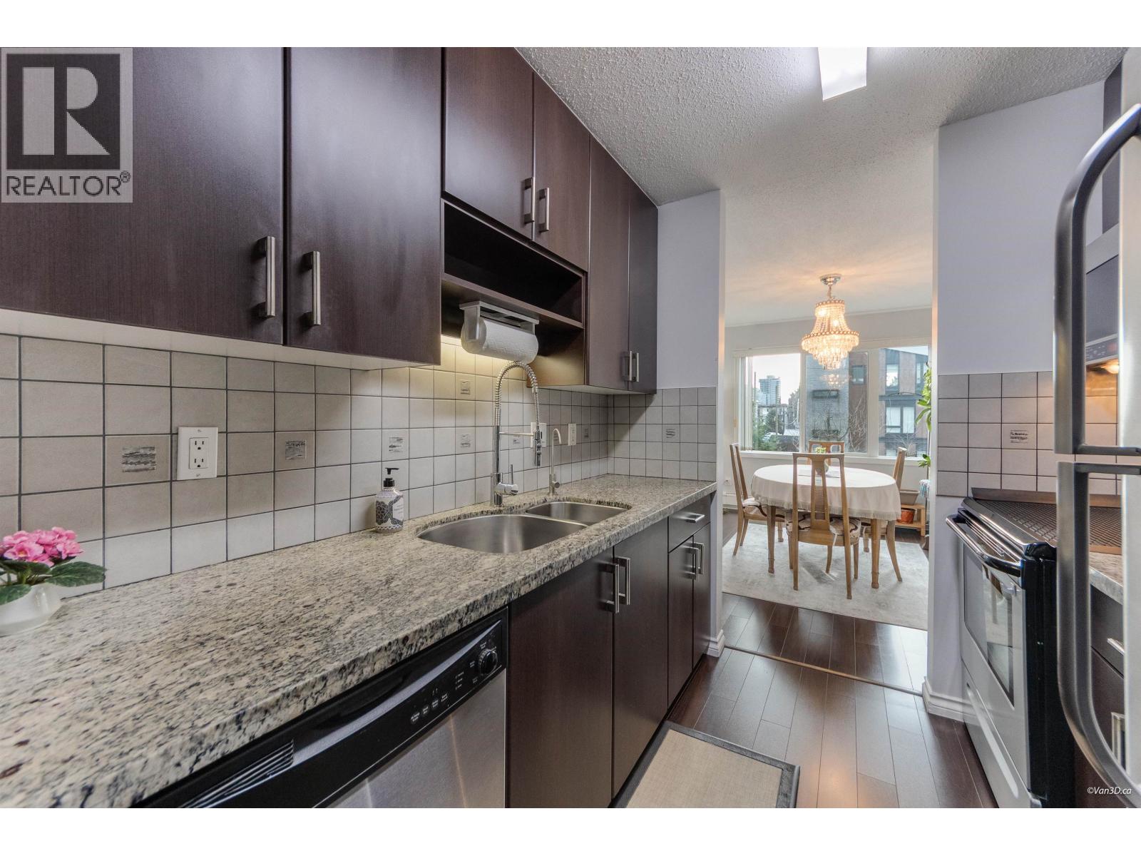 208 156 W 21st Street, North Vancouver, British Columbia  V7M 1Y9 - Photo 13 - R3086382