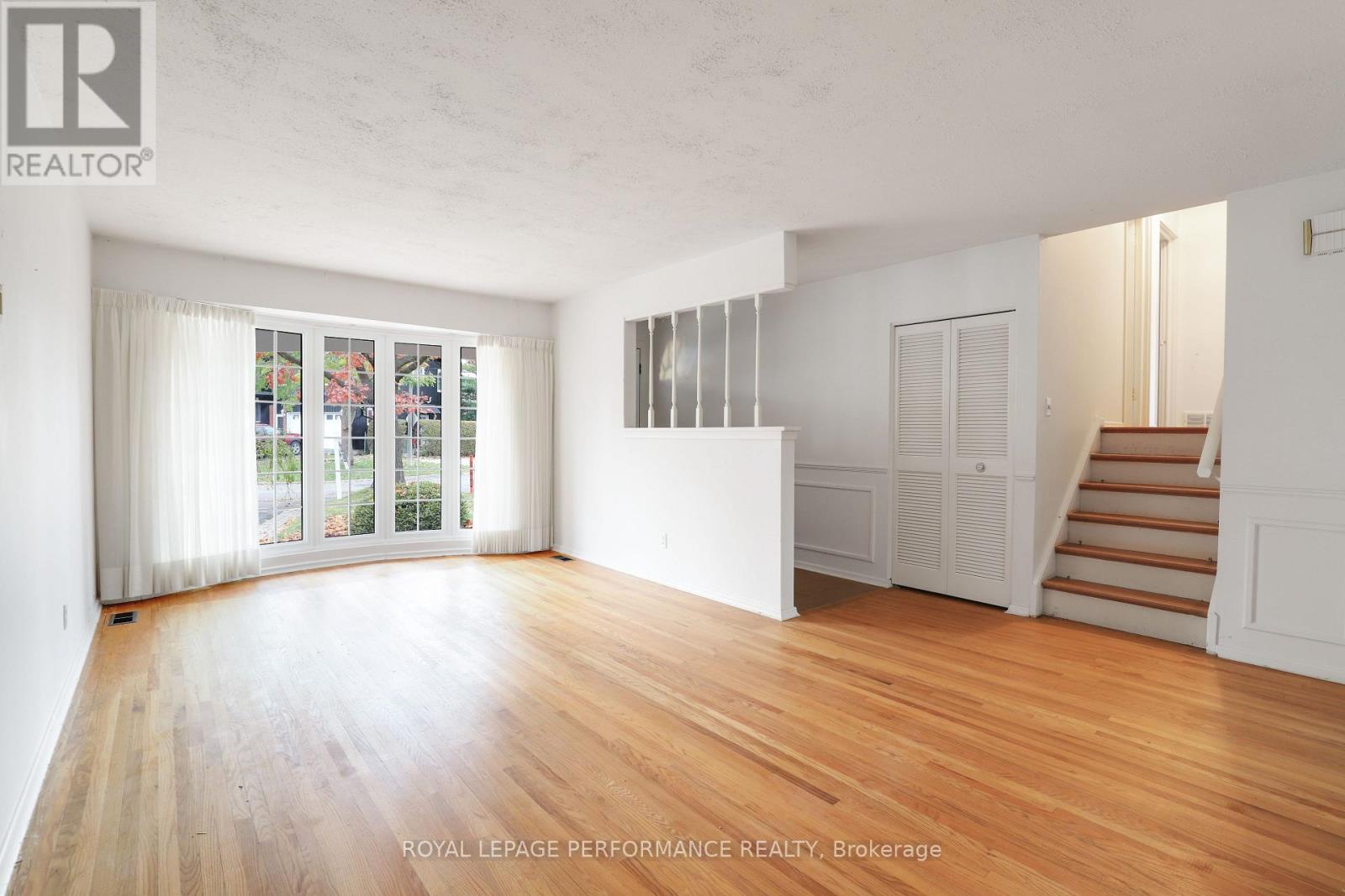 2337 Samuel Drive, Ottawa, Ontario  K1G 3C3 - Photo 11 - X12756026