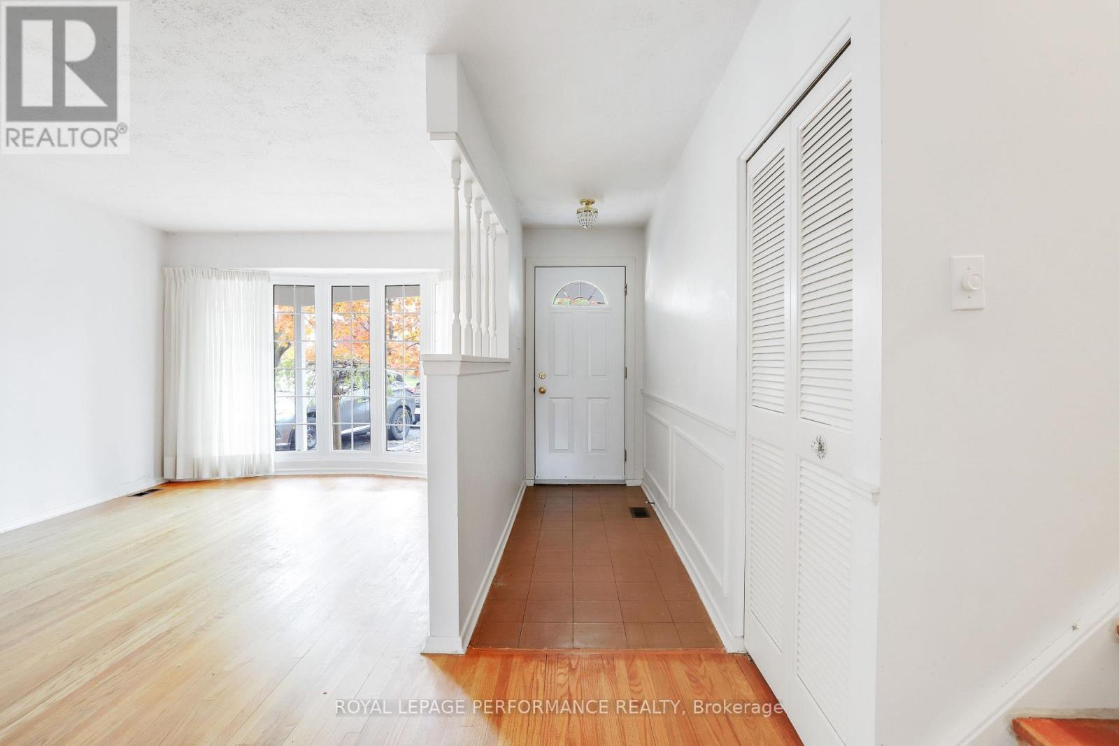 2337 Samuel Drive, Ottawa, Ontario  K1G 3C3 - Photo 6 - X12756026