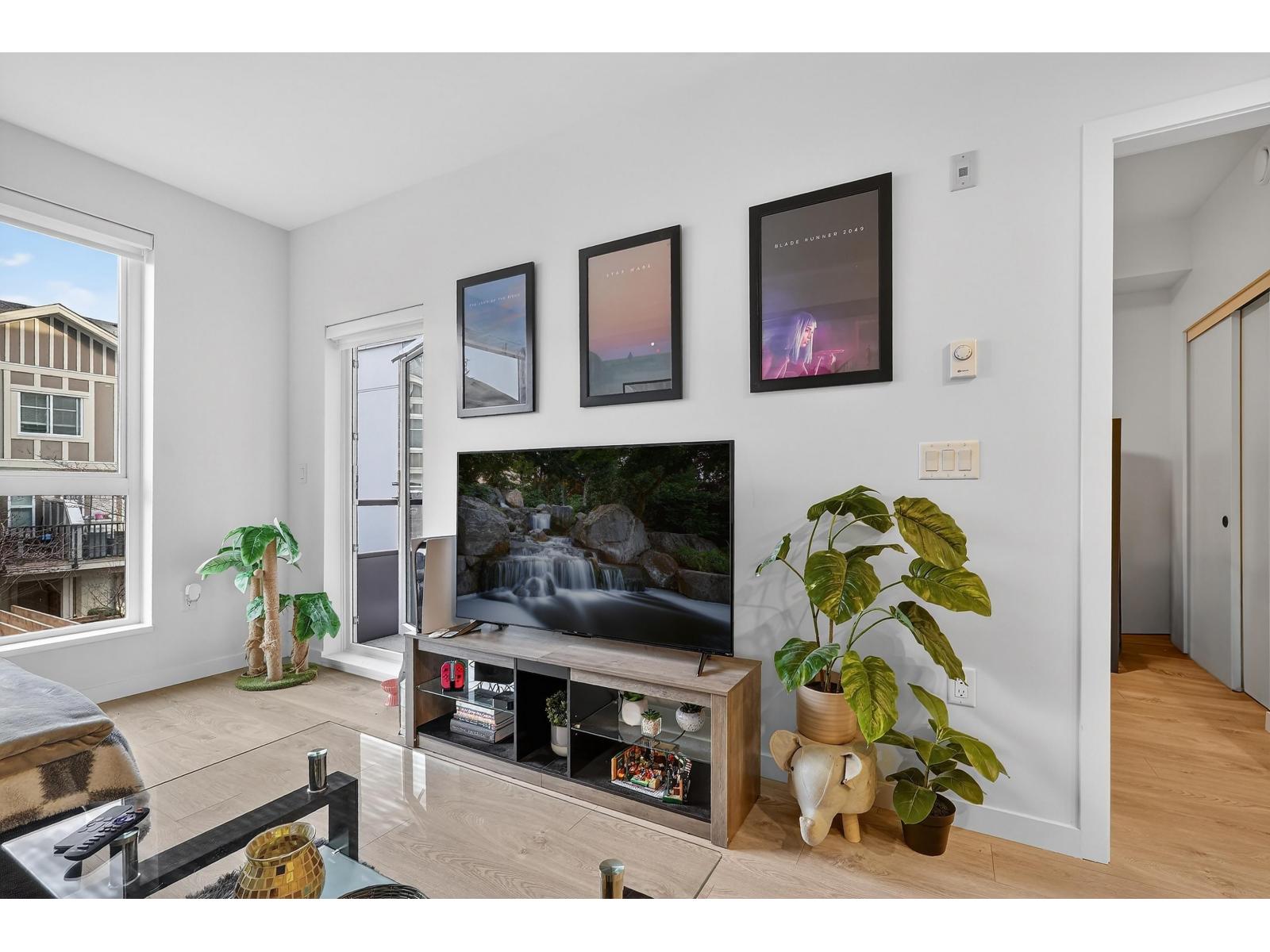 212 6585 195a Street, Surrey, British Columbia  V4N 6Y9 - Photo 3 - R3082704