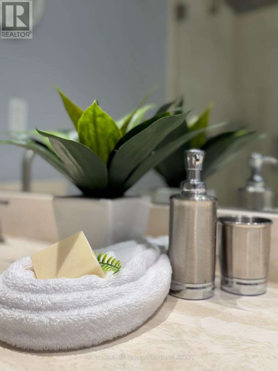 66 Alcorn Avenue, Toronto, Ontario  M4V 1E4 - Photo 19 - C12755990