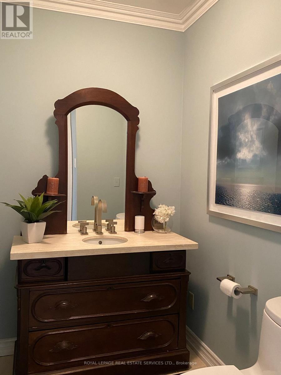 66 Alcorn Avenue, Toronto, Ontario  M4V 1E4 - Photo 5 - C12755990