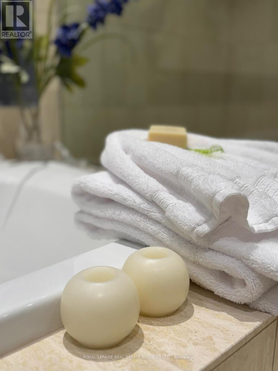 66 Alcorn Avenue, Toronto, Ontario  M4V 1E4 - Photo 6 - C12755990