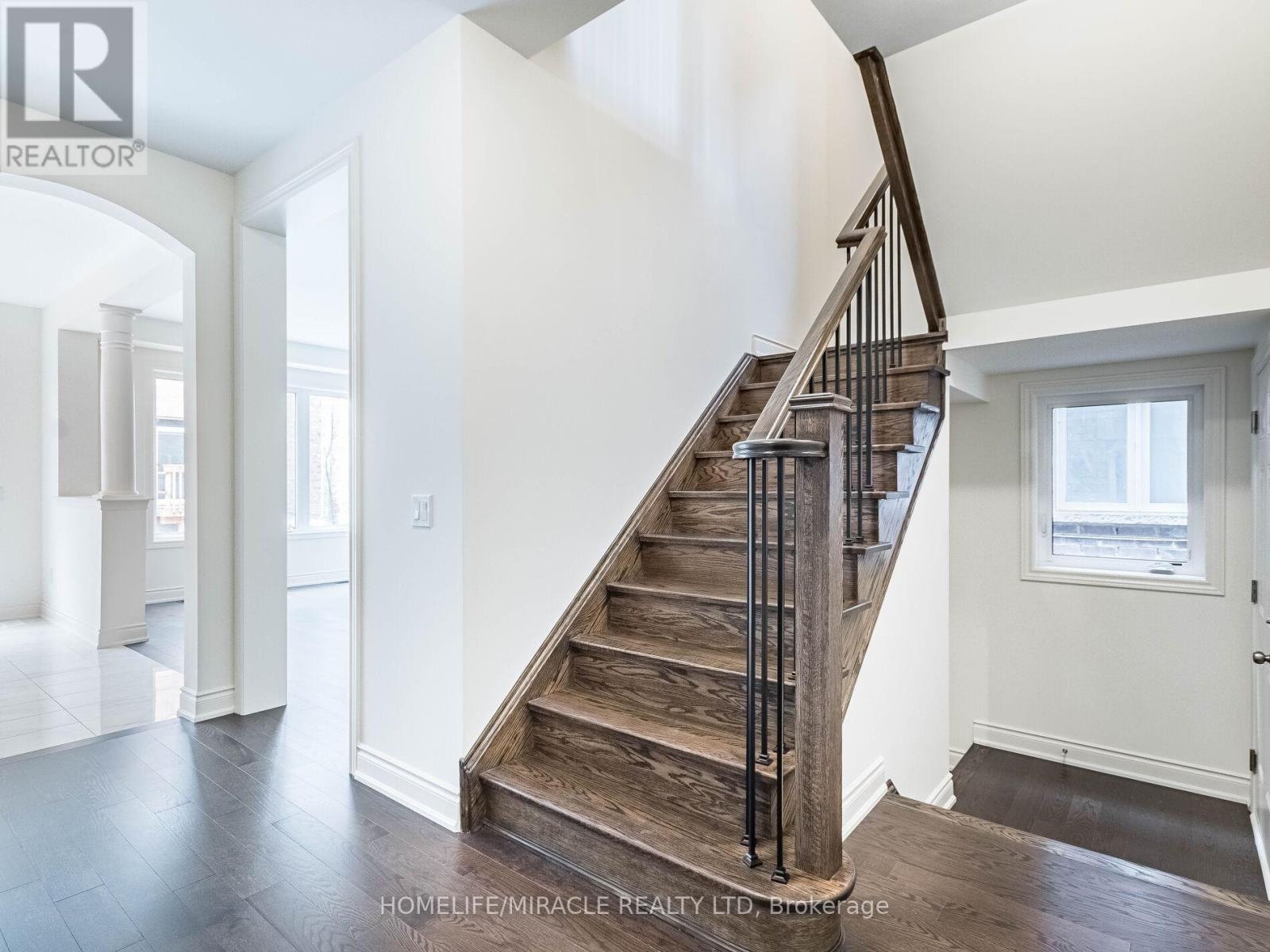 3 Kambalda Road, Brampton (Northwest Brampton), Ontario  L7A 5J3 - Photo 12 - W12755980