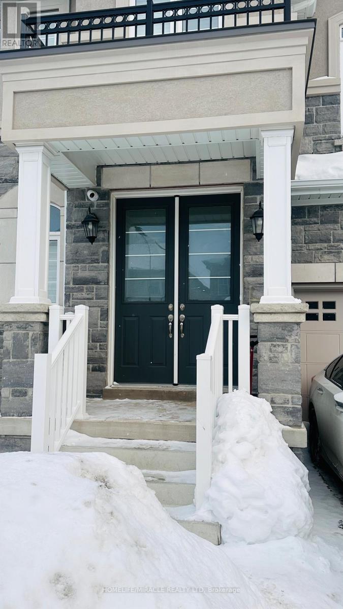 3 Kambalda Road, Brampton (Northwest Brampton), Ontario  L7A 5J3 - Photo 2 - W12755980