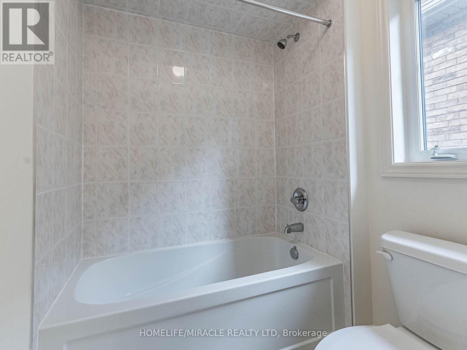 3 Kambalda Road, Brampton (Northwest Brampton), Ontario  L7A 5J3 - Photo 34 - W12755980