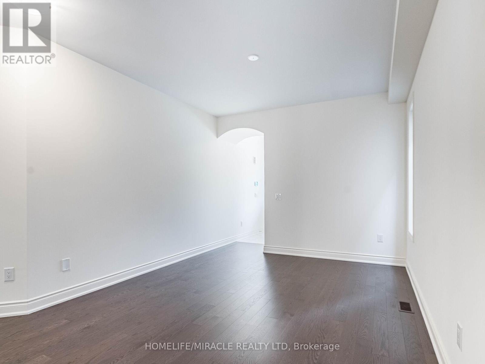 3 Kambalda Road, Brampton (Northwest Brampton), Ontario  L7A 5J3 - Photo 9 - W12755980