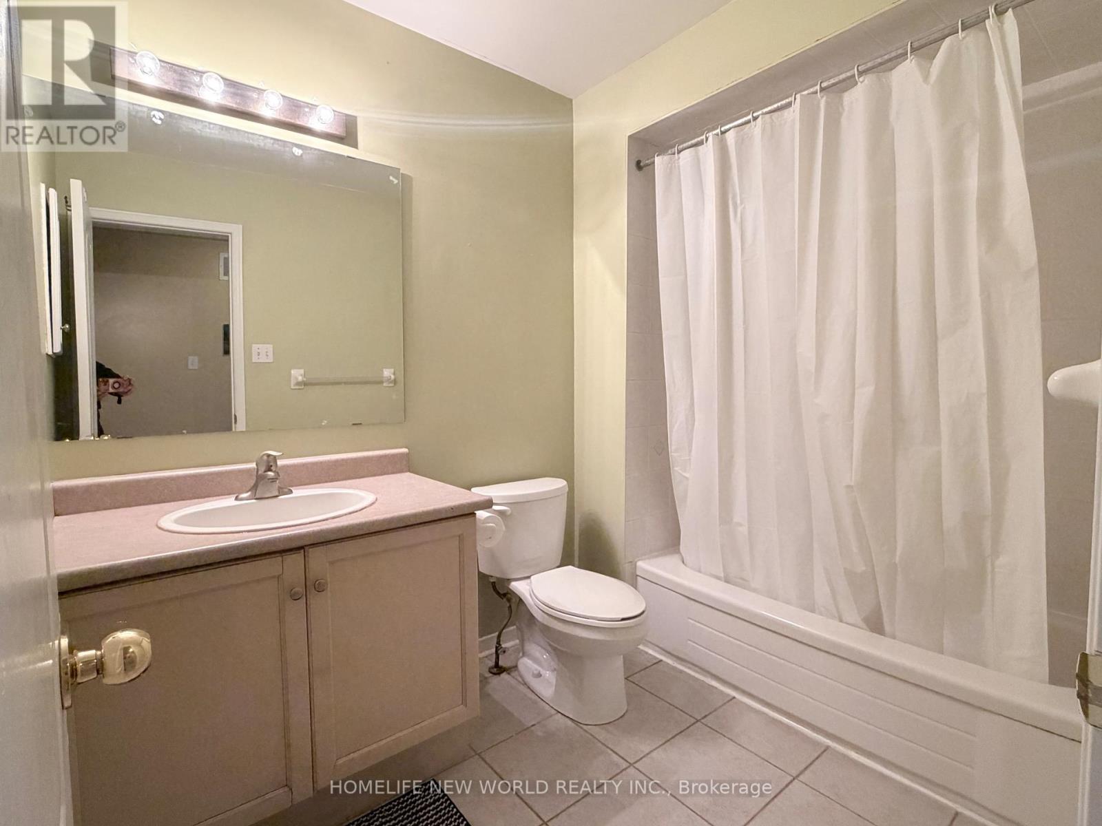 2094 Frontier Drive, Oakville (Wt West Oak Trails), Ontario  L6M 3V5 - Photo 12 - W12755992