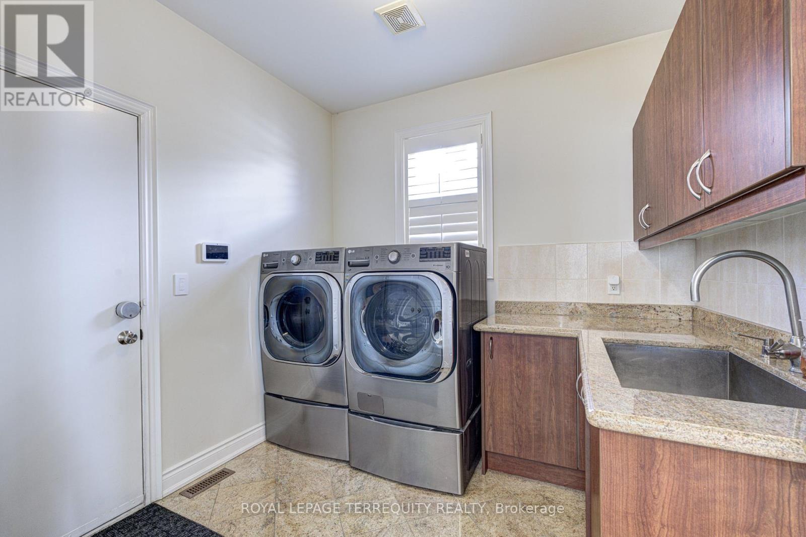 819 Canyon Street, Mississauga (Lorne Park), Ontario  L5H 4M3 - Photo 20 - W12755994