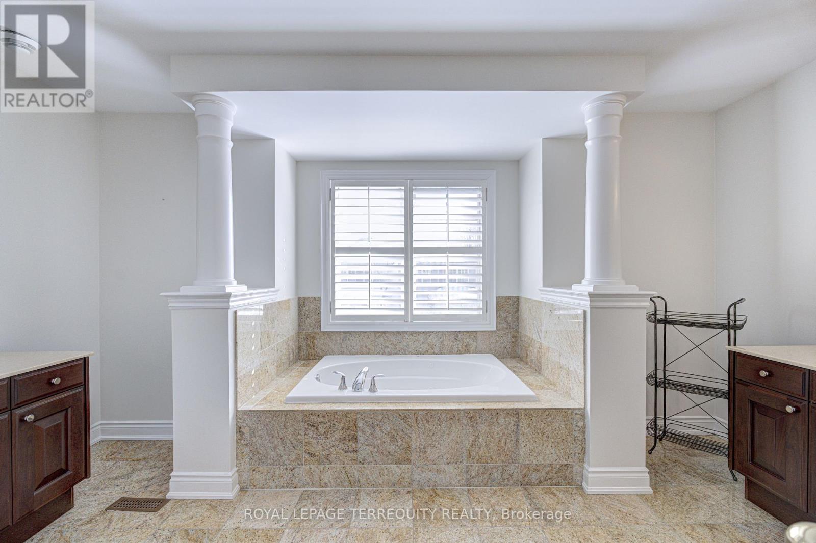 819 Canyon Street, Mississauga (Lorne Park), Ontario  L5H 4M3 - Photo 26 - W12755994