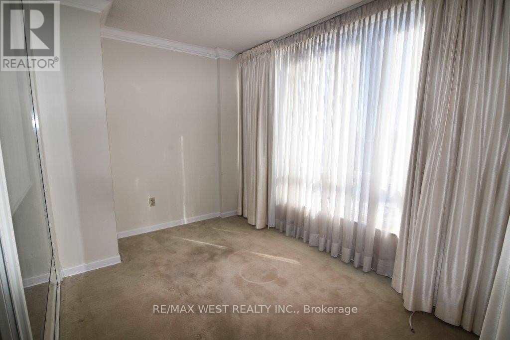 1508 - 1300 Islington Avenue, Toronto (Islington-City Centre West), Ontario  M9A 5C4 - Photo 14 - W12756024