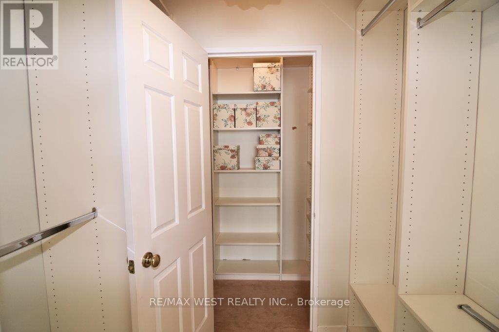 1508 - 1300 Islington Avenue, Toronto (Islington-City Centre West), Ontario  M9A 5C4 - Photo 18 - W12756024