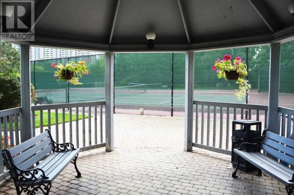 1508 - 1300 Islington Avenue, Toronto (Islington-City Centre West), Ontario  M9A 5C4 - Photo 4 - W12756024