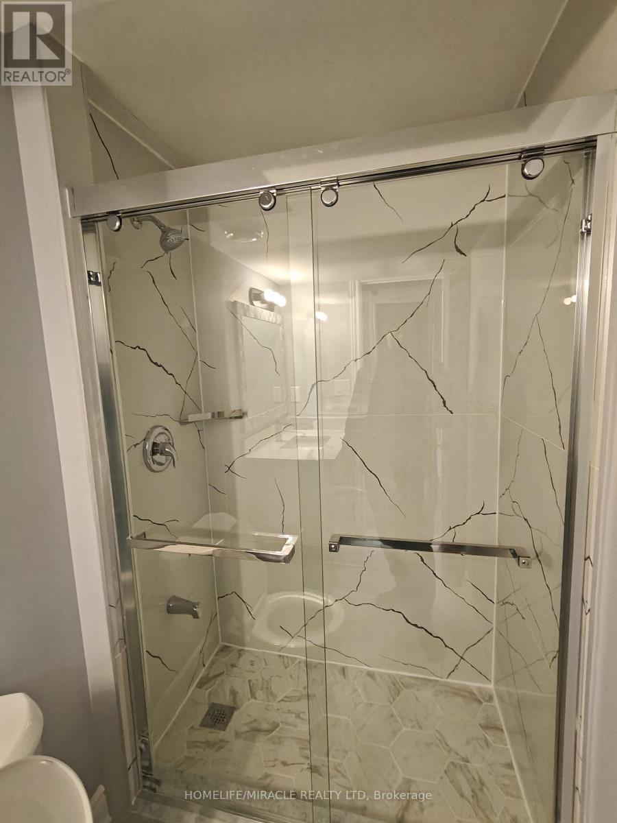 28 Crossmore Crescent, Cambridge, Ontario  M1S 0C7 - Photo 6 - X12755982