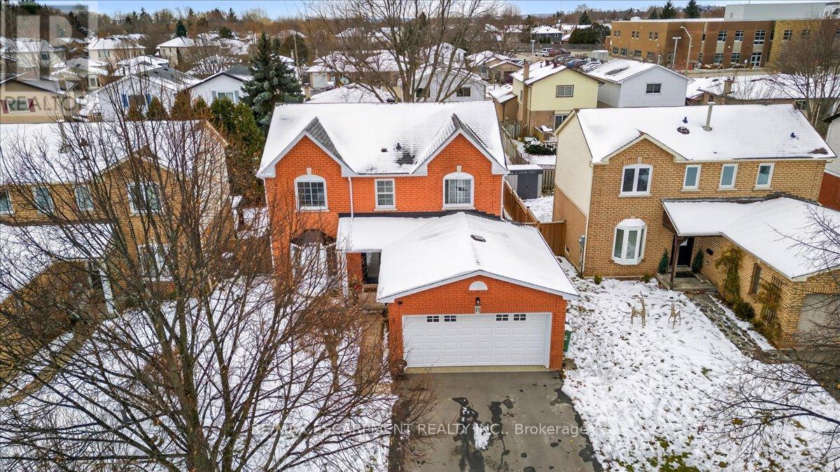 71 Royaledge Way, Hamilton (Waterdown), Ontario  L8B 0H4 - Photo 2 - X12756030