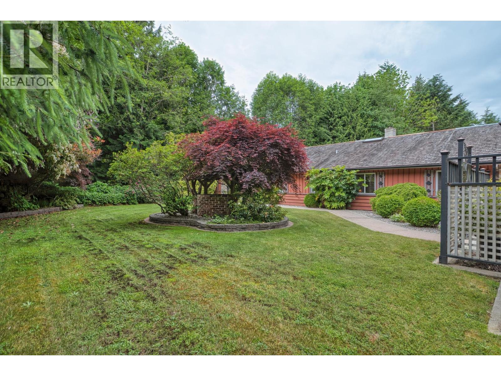 6241 Sechelt Inlet Road, Sechelt, British Columbia  V7Z 0L3 - Photo 30 - R3072232