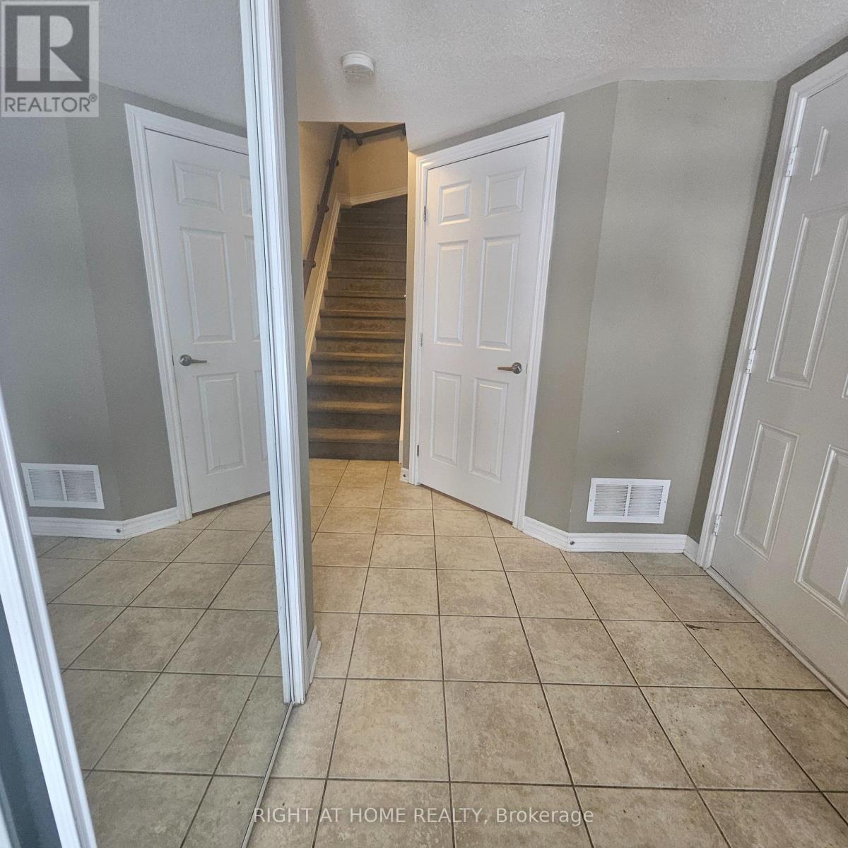 2543 Waterlilly Way, Ottawa, Ontario  K2J 0K6 - Photo 2 - X12717384