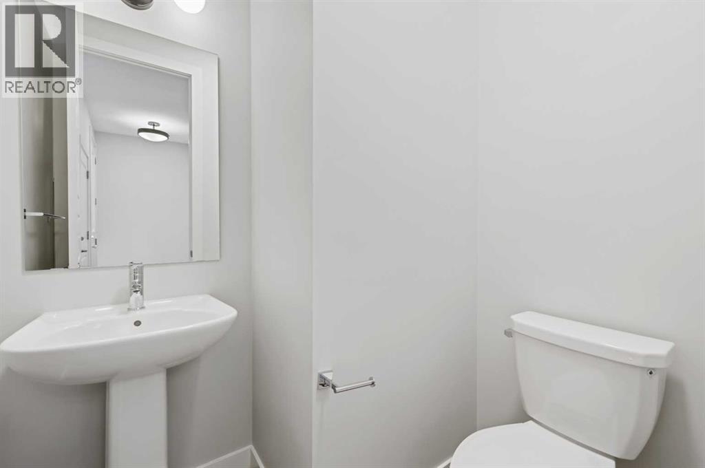 8 Topaz Place, Cochrane, Alberta  T4C 3K2 - Photo 11 - A2283082