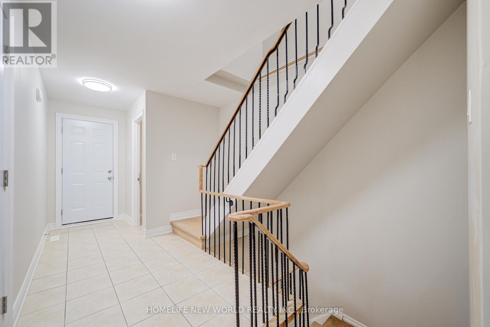 29 New Havens Way, Markham (Thornhill), Ontario  L3T 5G1 - Photo 7 - N12756042