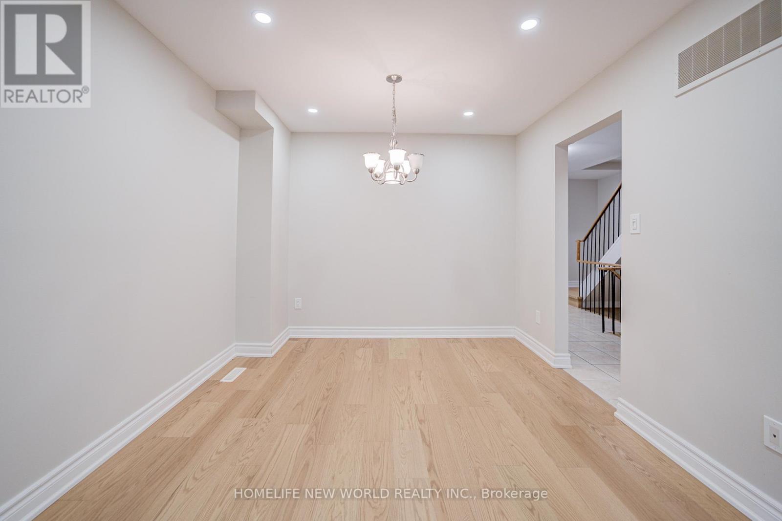 29 New Havens Way, Markham (Thornhill), Ontario  L3T 5G1 - Photo 9 - N12756042